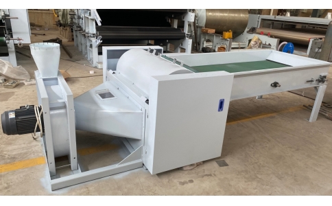 無膠棉設(shè)備中的開松機介紹